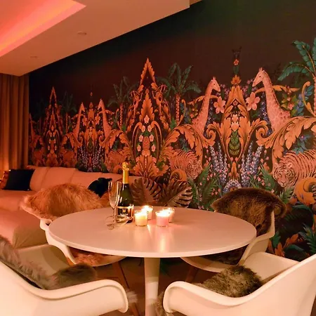 Suitedreams-jungle - * Lutych